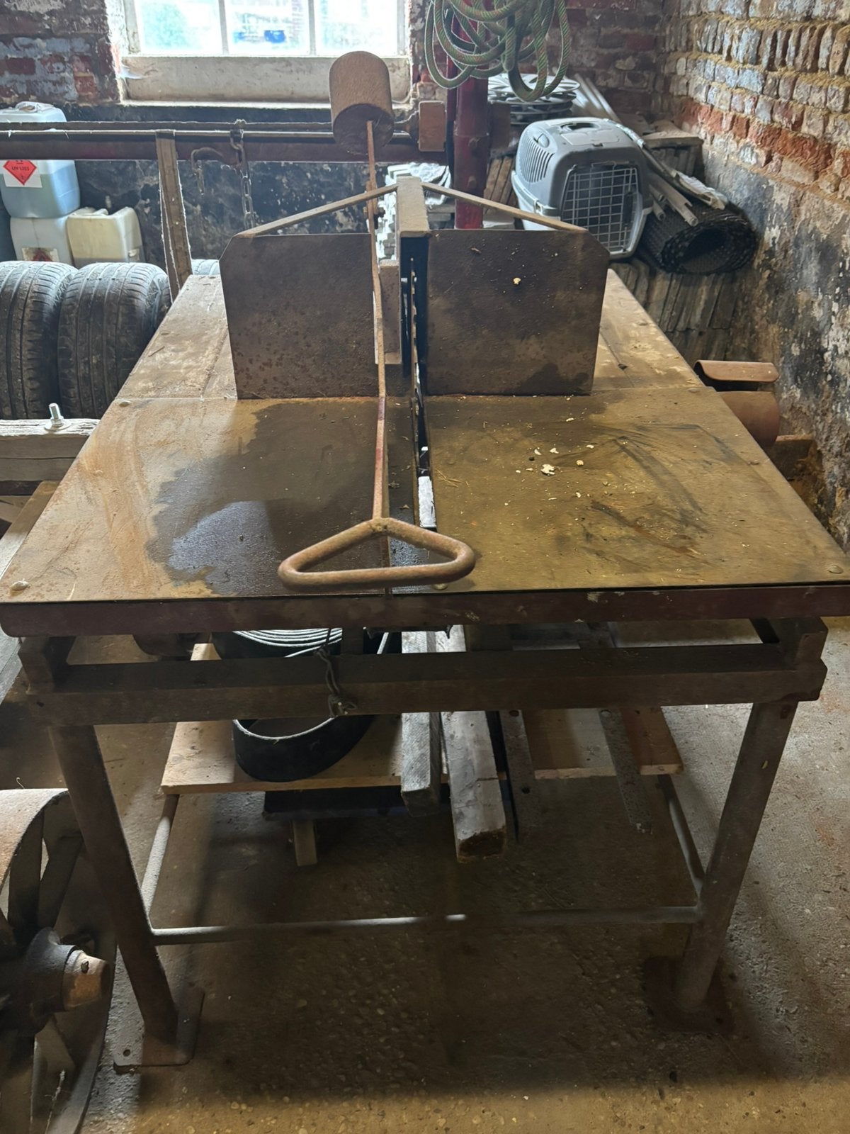Antieke zaagmachine, Ophalen, Zo goed als nieuw, Afkortzaag, 30 tot 70 mm