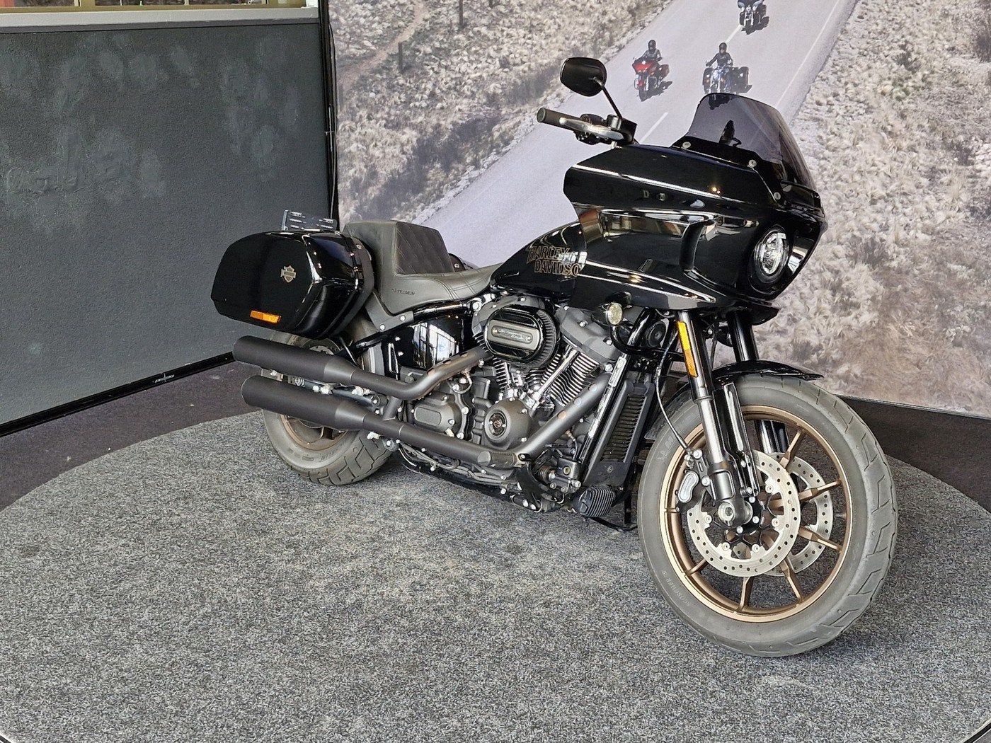 Harley-Davidson SOFTAIL FXLRST LOW RIDER ST (bj 2023), Motoren, Motoren | Harley-Davidson, Laan van Vredenoord 33
2289 DA  RIJSWIJK, NL