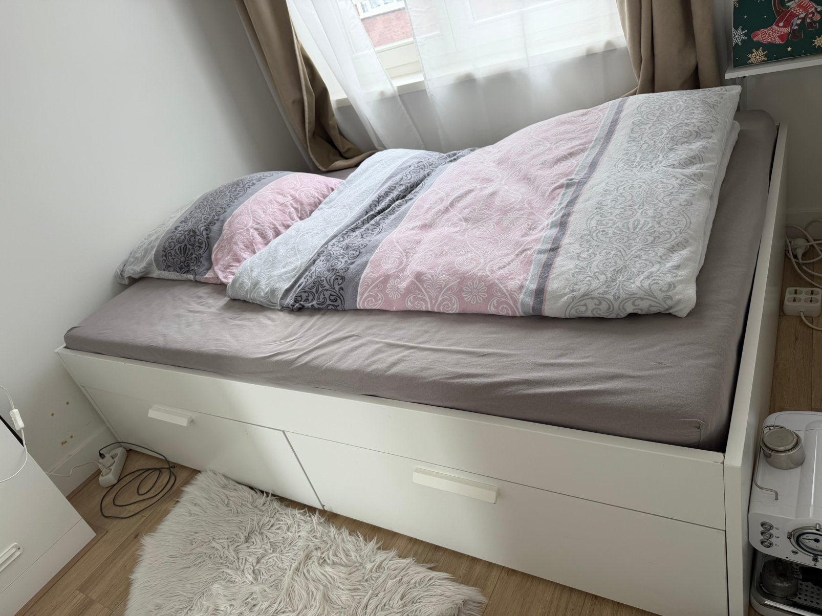 Bed – IKEA BRIMNES with drawers + Mattress – IKEA VADSÖ, Ophalen, Gebruikt, Wit, Tweepersoons