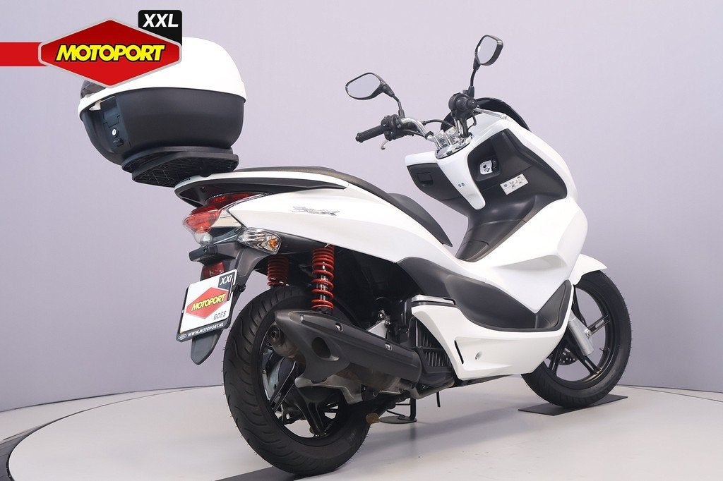 Honda PCX 125 (bj 2011), Motoren, Scooter, Honda Motor Europe Ltd, Bedrijf, Customer.service@honda-eu.com