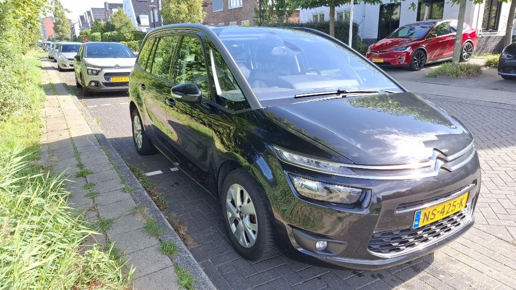 Citroën Grand C4 (7p) 1.2 Puretech 130pk 2016 Zwart Picasso, Auto's, Voorwielaandrijving, Stof, Euro 6, 1199 cc