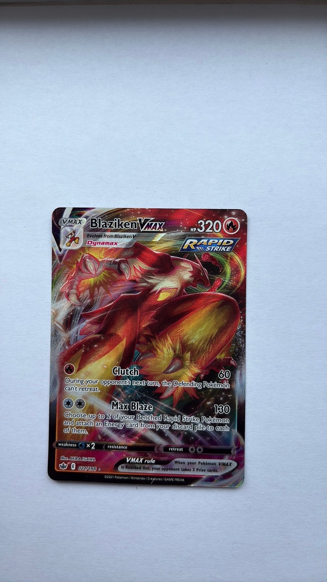 Pokemon Blaziken Vmax 21/198, Ophalen of Verzenden, Zo goed als nieuw