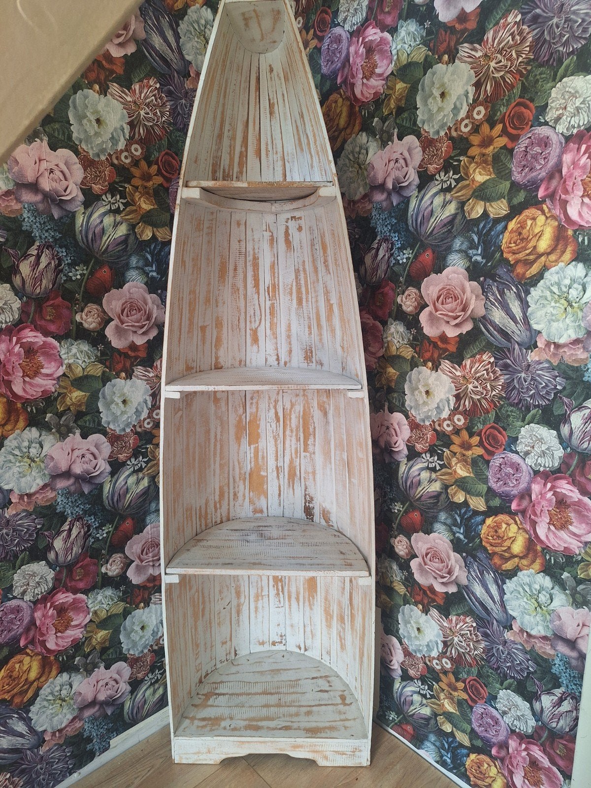 Unieke houten bootkast, Ophalen