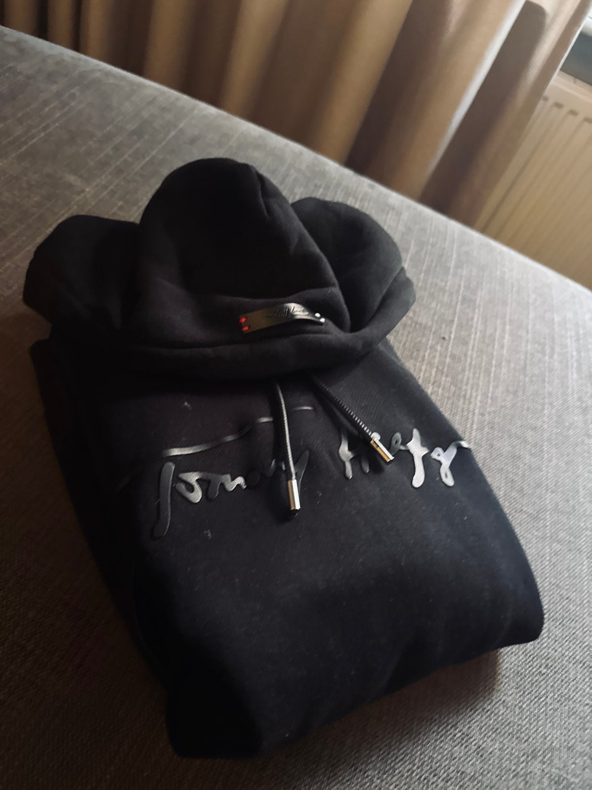 Tommy Hilfiger hoodie - Zwart - Maat M - Zo goed als nieuw, Kleding | Heren, Ophalen of Verzenden, Zo goed als nieuw
