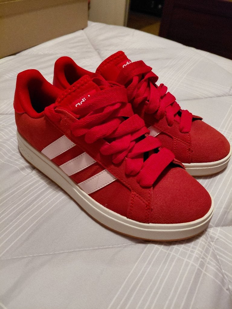 Adidas Grand Court Base 00s sneakers rood maat 38., Kleding | Dames, Schoenen, Nieuw, Ophalen of Verzenden, Sneakers of Gympen