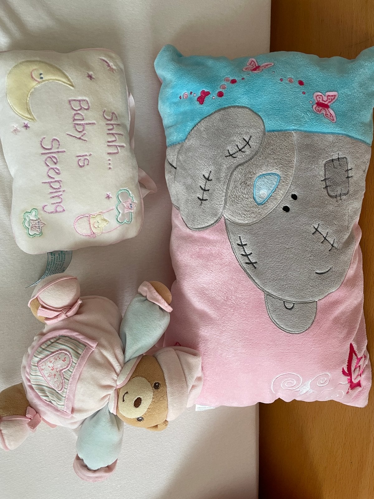 Knuffelpakket: Kaloo Beer, Me to You Kussen, Baby is Sleepin, Overige karakters, Beer, Ophalen of Verzenden, Zo goed als nieuw