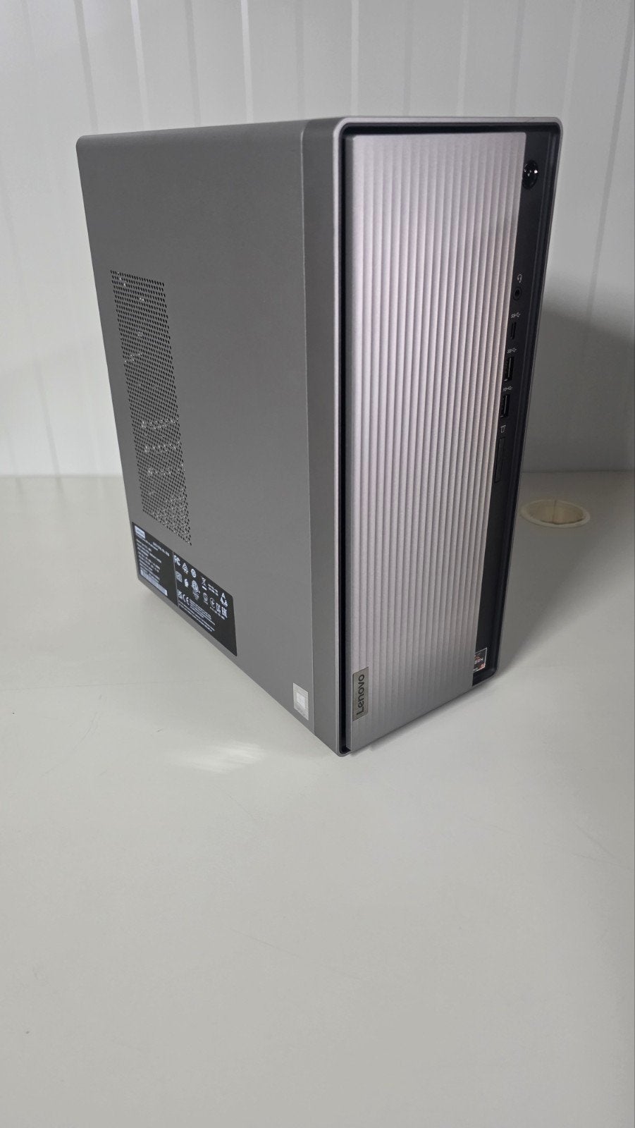 Lenovo Desktop Ryzen 5 5600G, 256 GB, Refurbished, SSD, 3 tot 4 Ghz