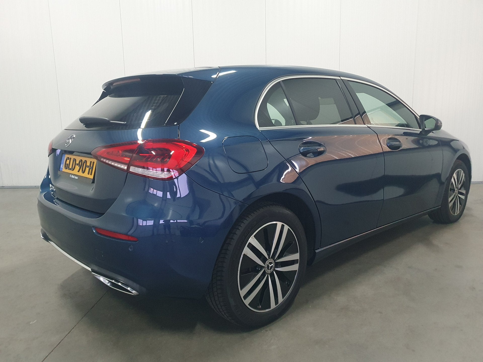 Mercedes-Benz A-Klasse 250 e Premium Plus PANO/MATRIX/PDC/EL, Auto's, Gebruikt, Euro 6, 4 cilinders, Blauw