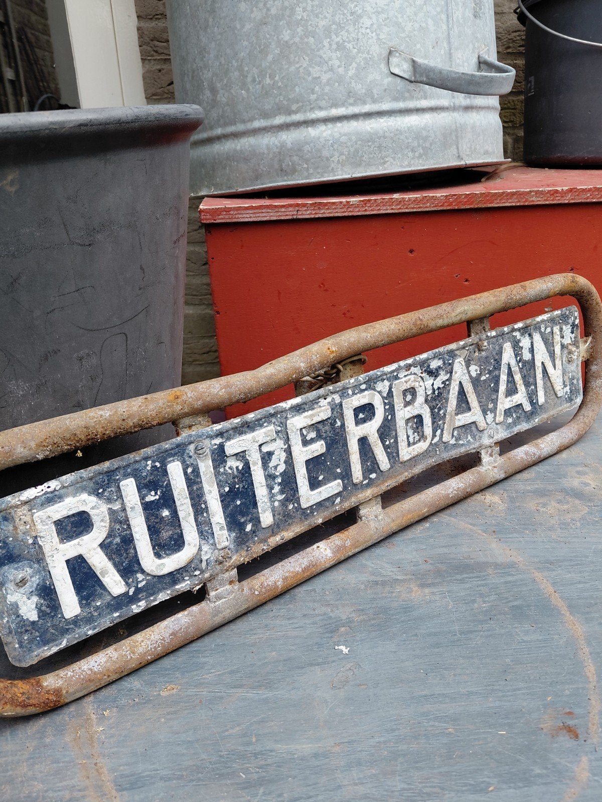 2 x Oud Brabantse vintage straatnaamborden  met houder, Antiek en Kunst, Ophalen of Verzenden