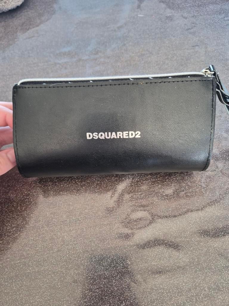 Dsquared2 zonnenbril, Ophalen of Verzenden, Zo goed als nieuw, Zwart, Overige merken