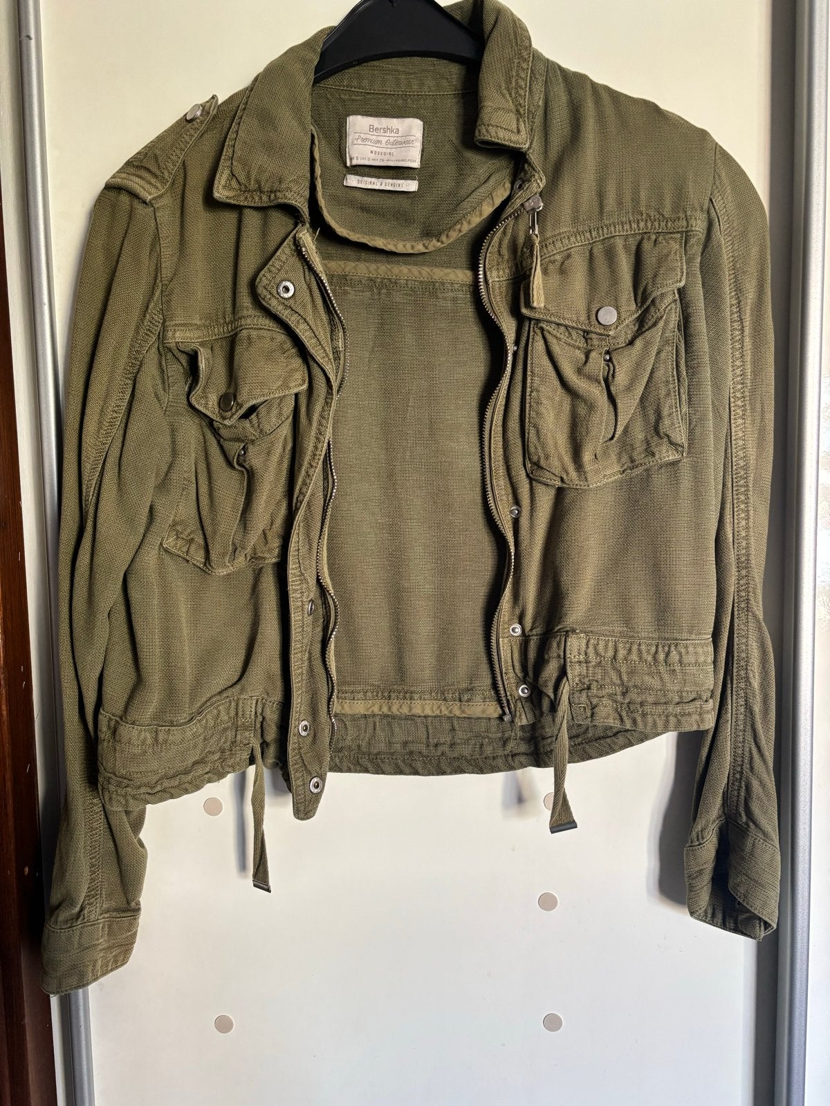 Bershka Groen Jasje - Maat S, Ophalen of Verzenden, Zo goed als nieuw, Maat 36 (S), Groen