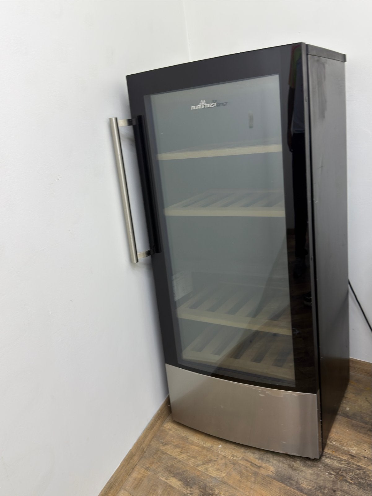 Wijnkoelkast - gas bijvullen nodig, Zonder vriesvak, 120 tot 140 cm, 100 tot 150 liter, Ophalen of Verzenden