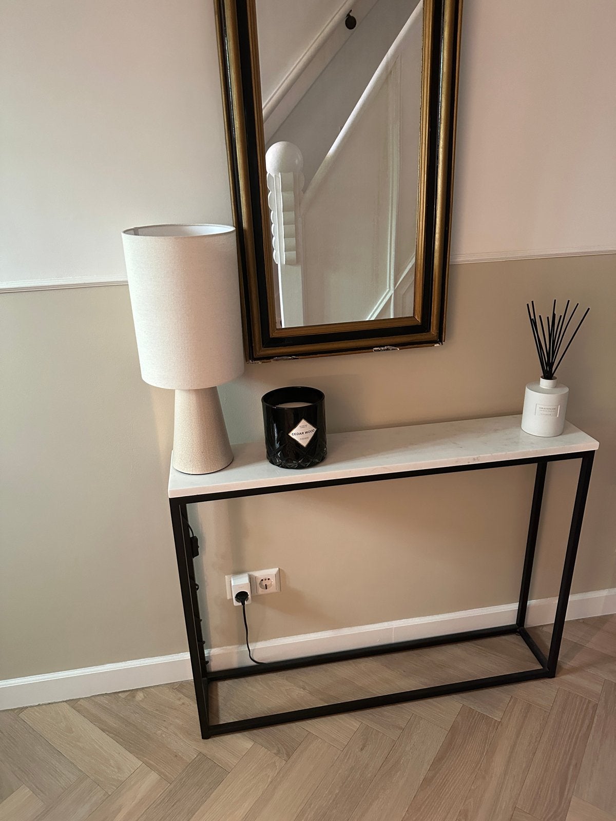Moderne console tafel / sidetable met marmeren blad, Ophalen, 100 tot 150 cm, Zo goed als nieuw, Minder dan 25 cm