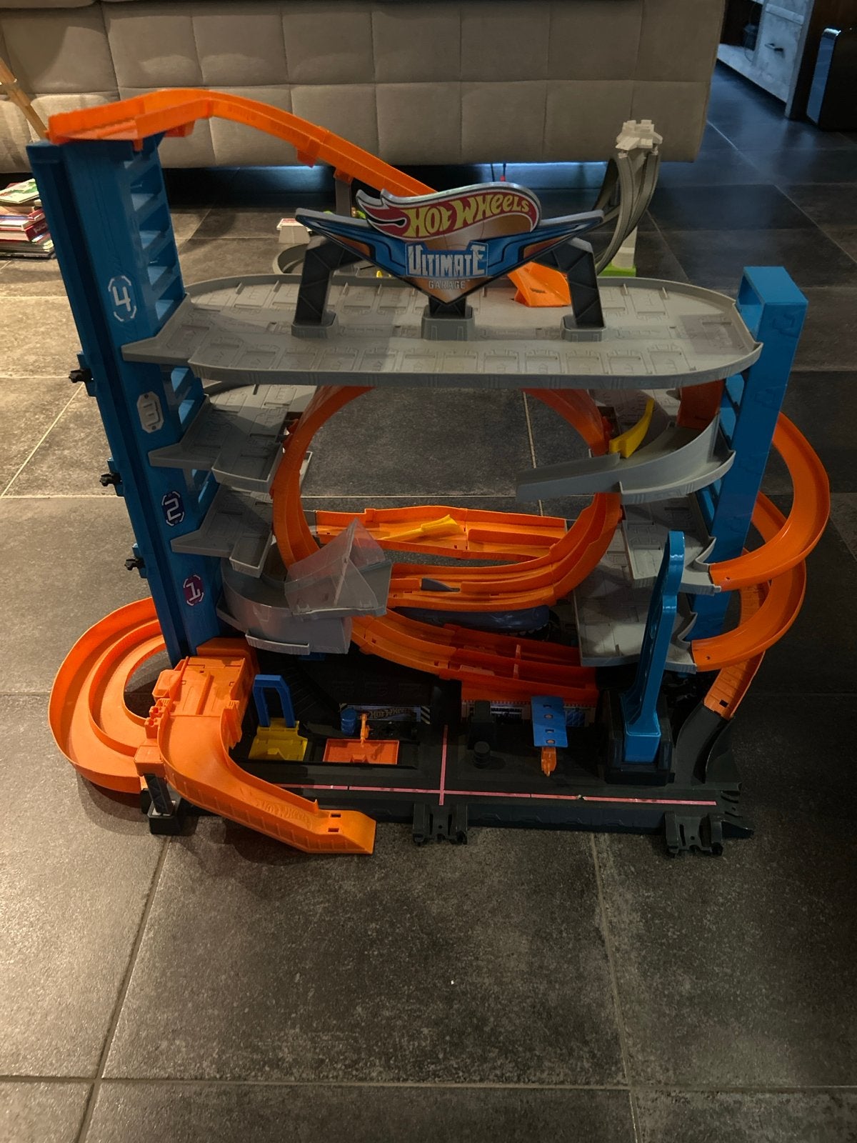 Hot Wheels Baan met Haai - Ultimate Garage, Kinderen en Baby's, Ophalen, Gebruikt