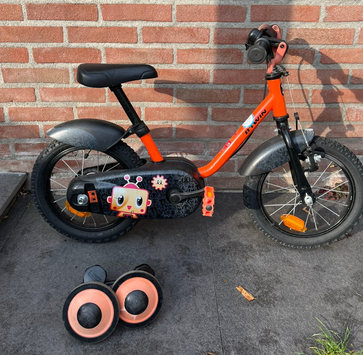 Btwin 14inch kinderfiets met zijwieltjes, Ophalen, Zo goed als nieuw, Minder dan 16 inch, Zijwieltjes
