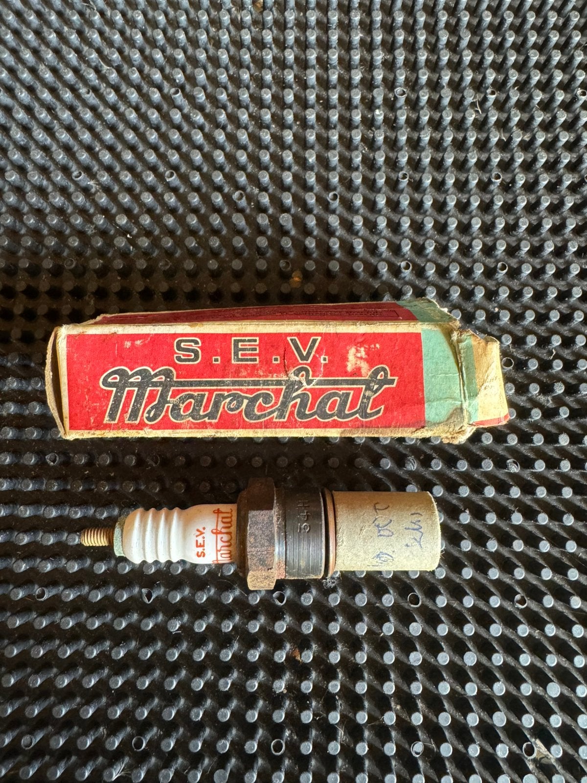 Vintage S.E.V. Marchal 34 HS bougie + originele doos 1960, Ophalen, Zo goed als nieuw, Auto's