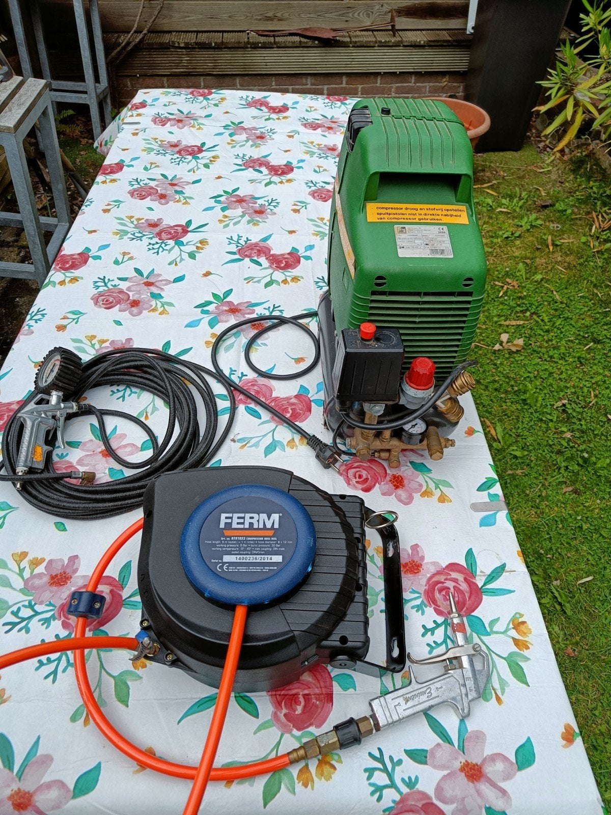 Compressor compleet setje met verlengkabel, Minder dan 25 liter, Ophalen of Verzenden, Minder dan 200 liter/min