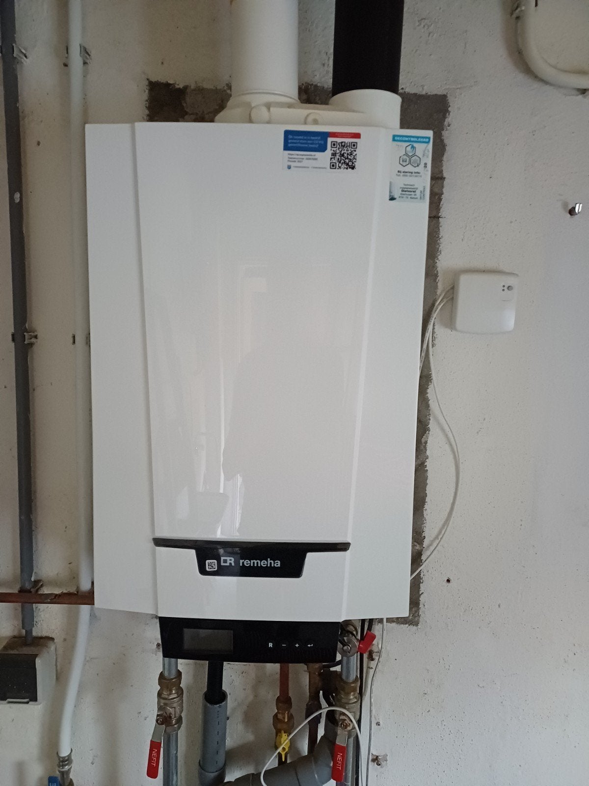Remeha Tzerra Ace 28C CW4 CV-ketel, zo goed als nieuw, Doe-het-zelf en Verbouw, Verwarming en Radiatoren, Hoog rendement (Hr)