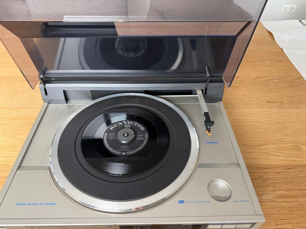 PHILIPS LINEAR TRACKING TURNTABLE FP 146  GOED SPELEND, Audio, Tv en Foto, Platenspelers, Philips, Gebruikt, Automatisch, Ophalen of Verzenden