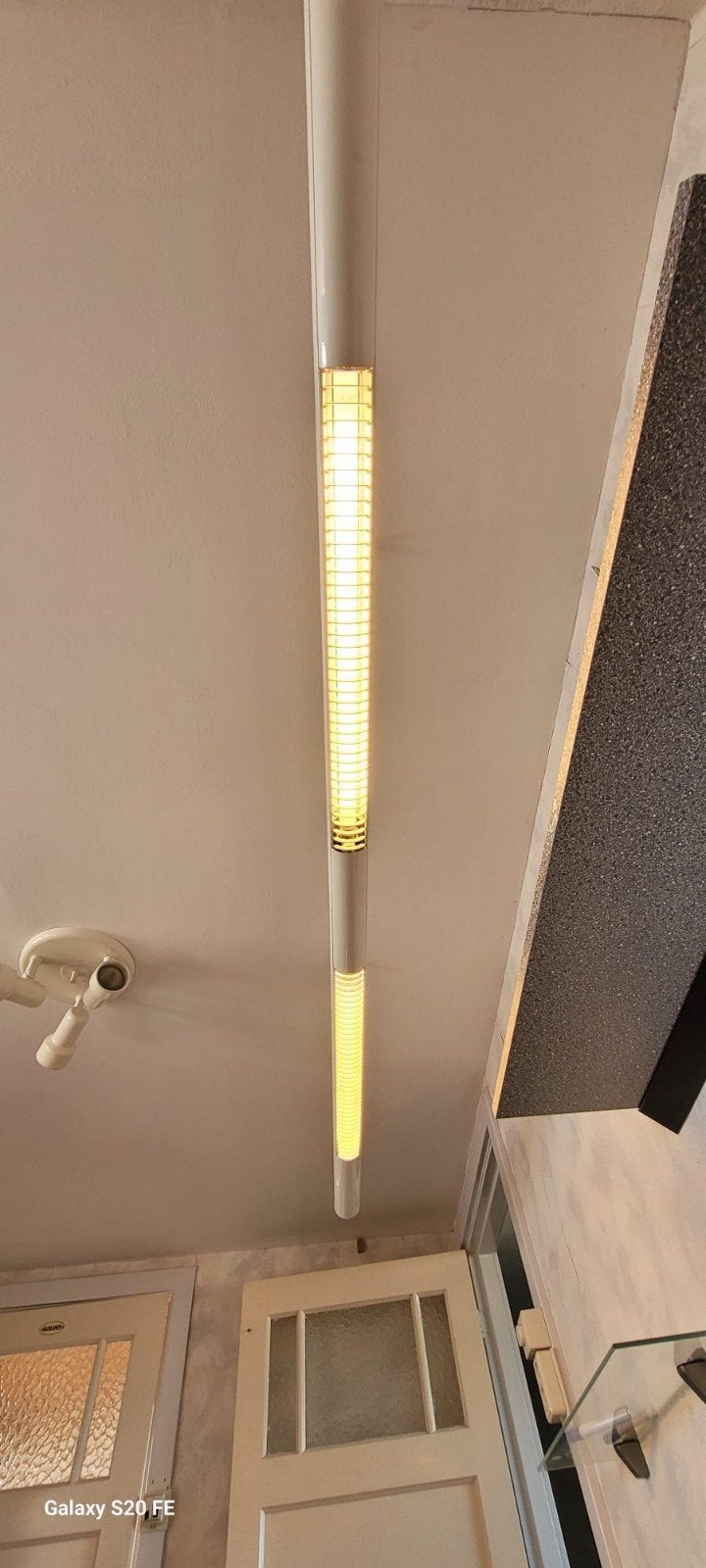 Witte tl- hanglamp 210 x 6 cm, Ophalen