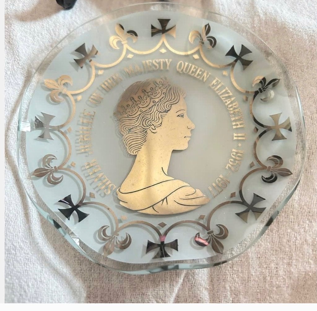 Vintage Glazen schaaltje Queen Elisabeth silver jubileum, Ophalen of Verzenden