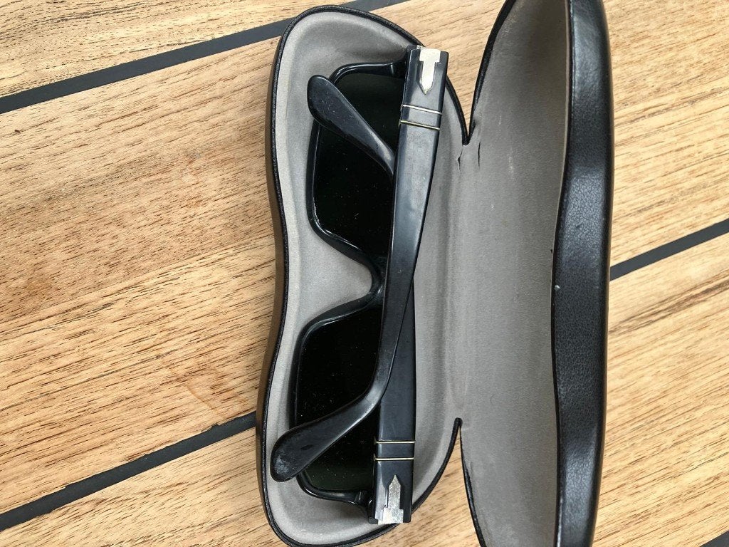 Persol Zonnebril met harde koker, Overige merken, Gebruikt, Zonnebril, Zwart