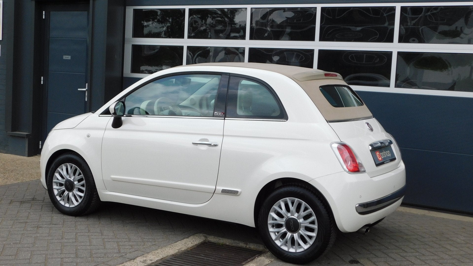 Fiat 500C 0.9 TwinAir Turbo Lounge Automaat (bj 2014), Auto's, 12 maanden, Gebruikt, Wit, Origineel Nederlands