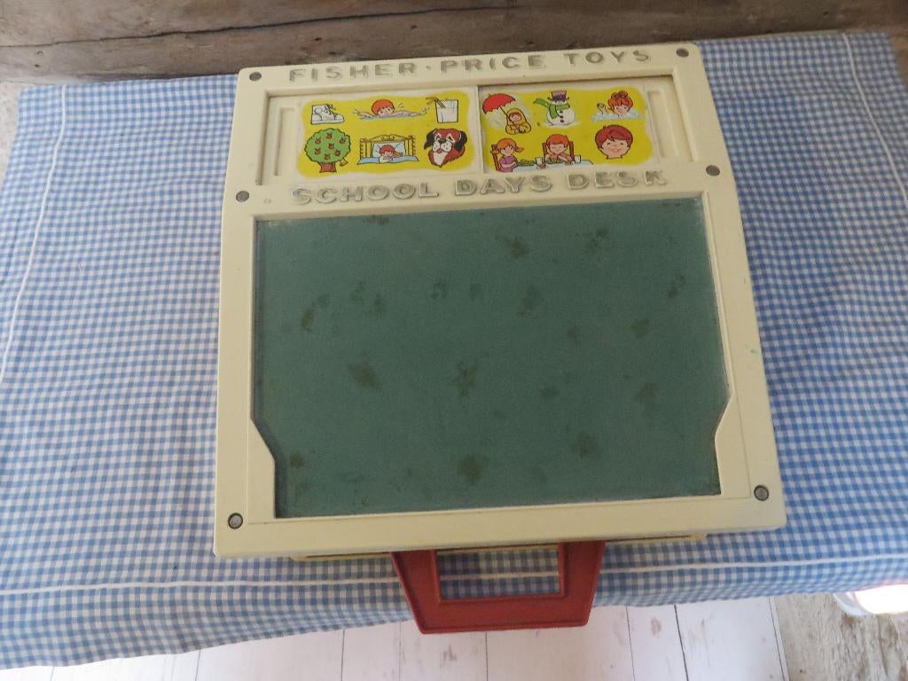 Vintage Fisher Price school days desk, Kinderen en Baby's, Speelgoed | Fisher-Price, Ophalen of Verzenden, Gebruikt, Speelset