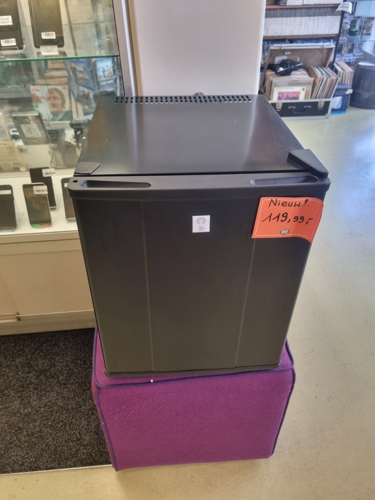Nieuwe HOTEK Minibar E-804-EL36 - 30L Thermoelektrisch, Ophalen, Zonder vriesvak, Nieuw, Minder dan 75 liter