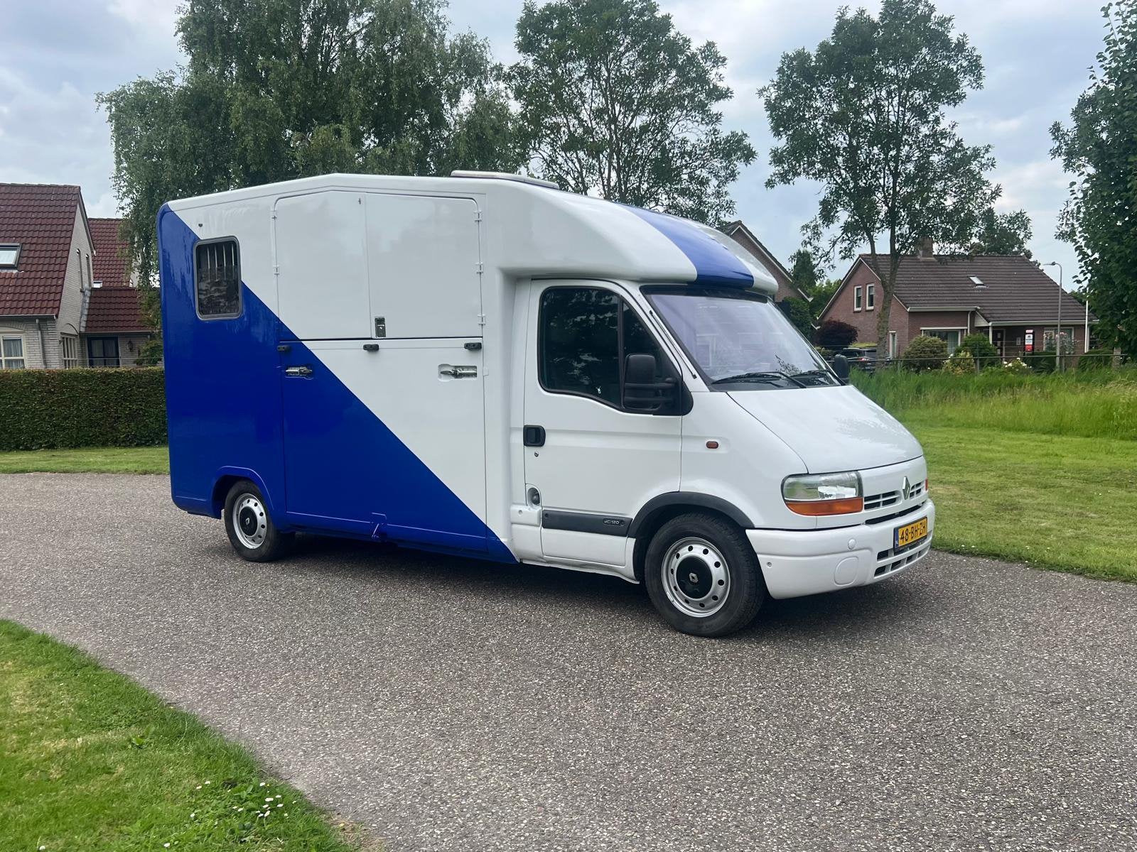 Renault Master 2-paards paardenwagen | Annemone Horsetrucks, Ophalen of Verzenden