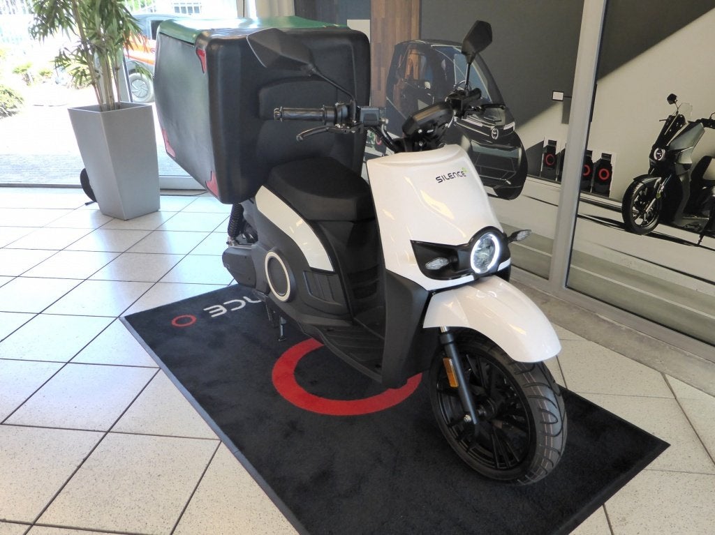 Silence Bromscooter Silence S02LS 2kWh B2B bezorgscooter, Automaat, 0 cilinders, Gebruikt, Overige carrosserieën