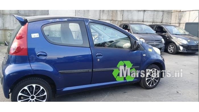 Portier 4Deurs rechts-voor van een Peugeot 107 (KNR), Auto-onderdelen, Gebruikt, -, Deur, -