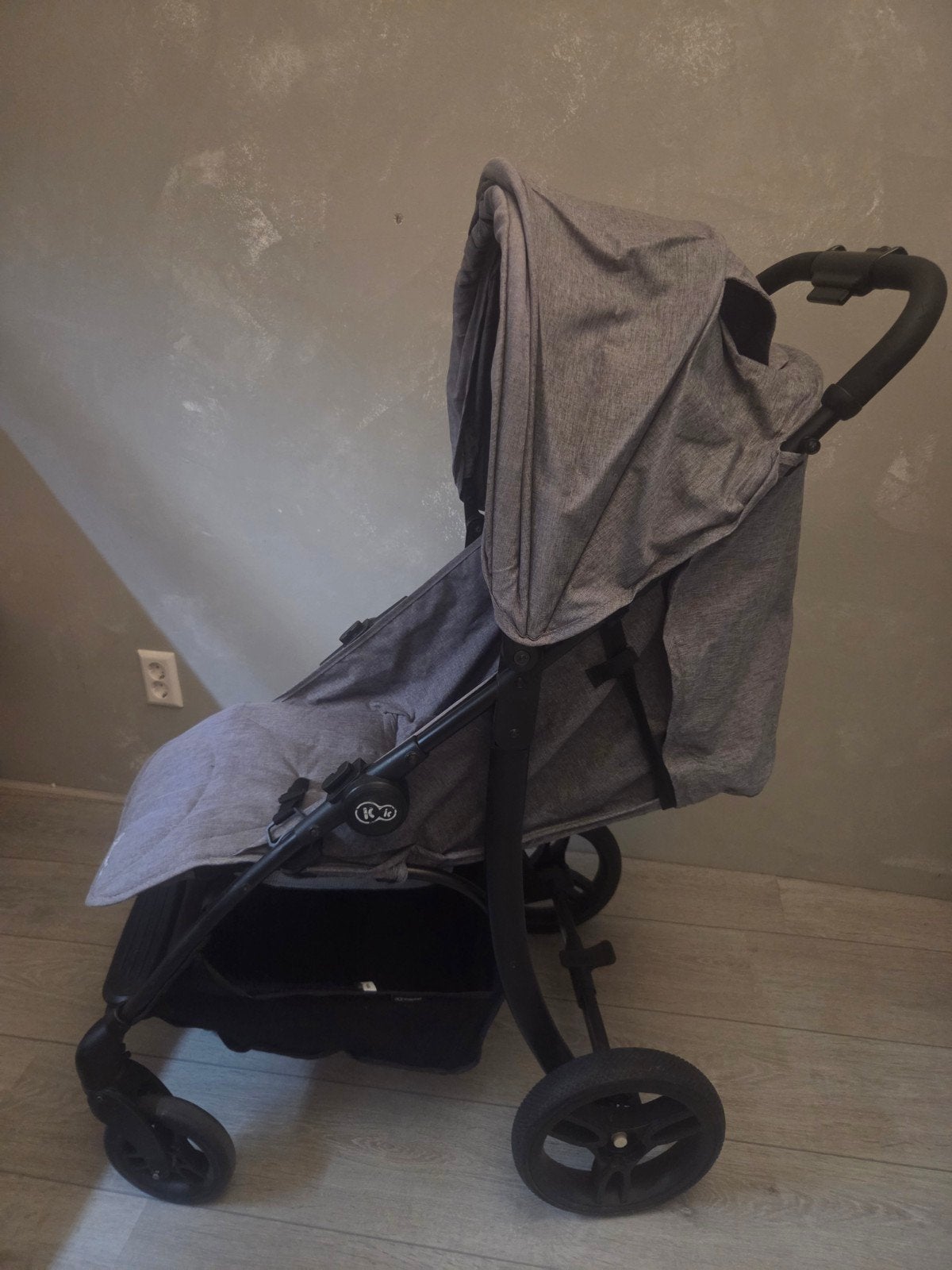 Kinderkraft Nubi kinderwagen - Lichtgewicht en compact, Kinderen en Baby's, Kinderwagens en Combinaties, Ophalen, Zo goed als nieuw