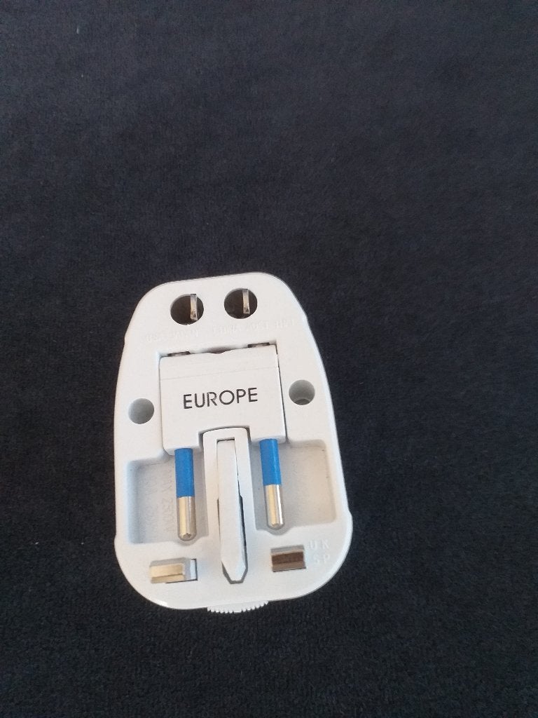 Wereldstekker, Doe-het-zelf en Verbouw, Elektra en Kabels, Ophalen of Verzenden, Zo goed als nieuw, Stekker
