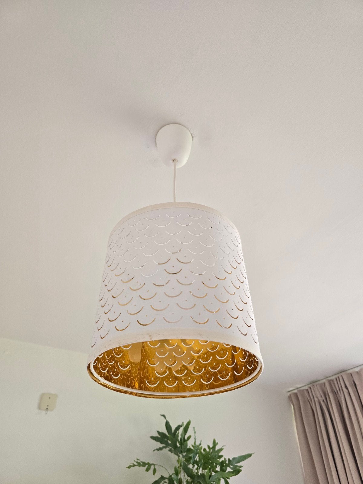IKEA Plafond Hanglamp Wit Goud, Ophalen of Verzenden, Gebruikt, Metaal, Modern, Scandinavisch