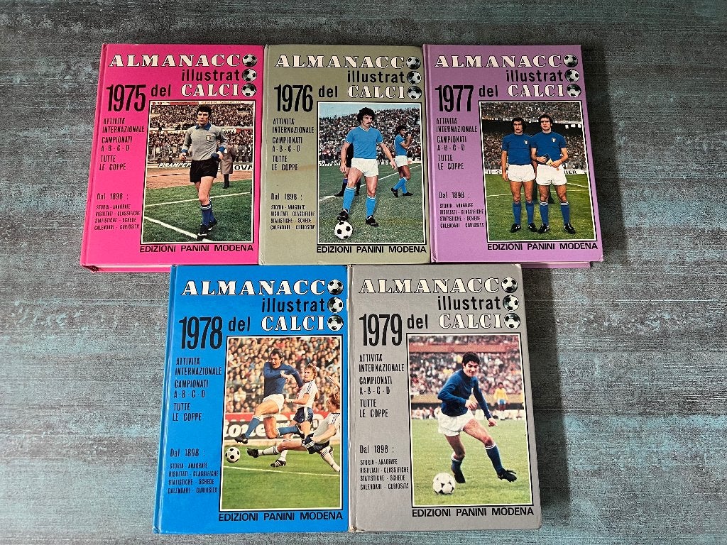 Calcio voetbaboeken/ voetbalstatistieken., Ophalen of Verzenden, Zo goed als nieuw, Balsport