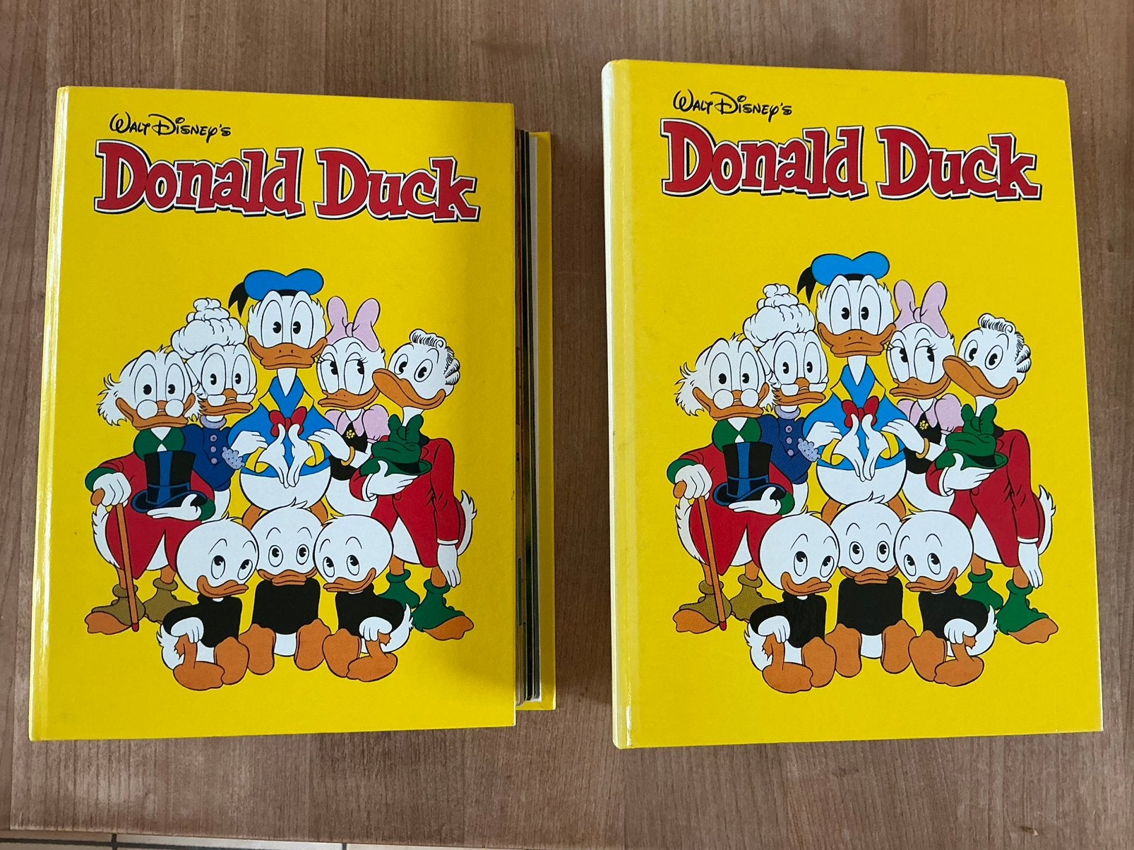 Jaargang Donald Duck 1988 in 2 originele verzamelmappen, Boeken, Stripboeken, Complete serie of reeks, Ophalen of Verzenden, Gelezen