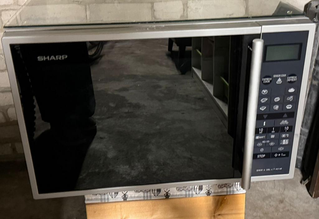 Sharp combi Magnetron zgan, Ophalen, Combimagnetron, Crisp, Zo goed als nieuw