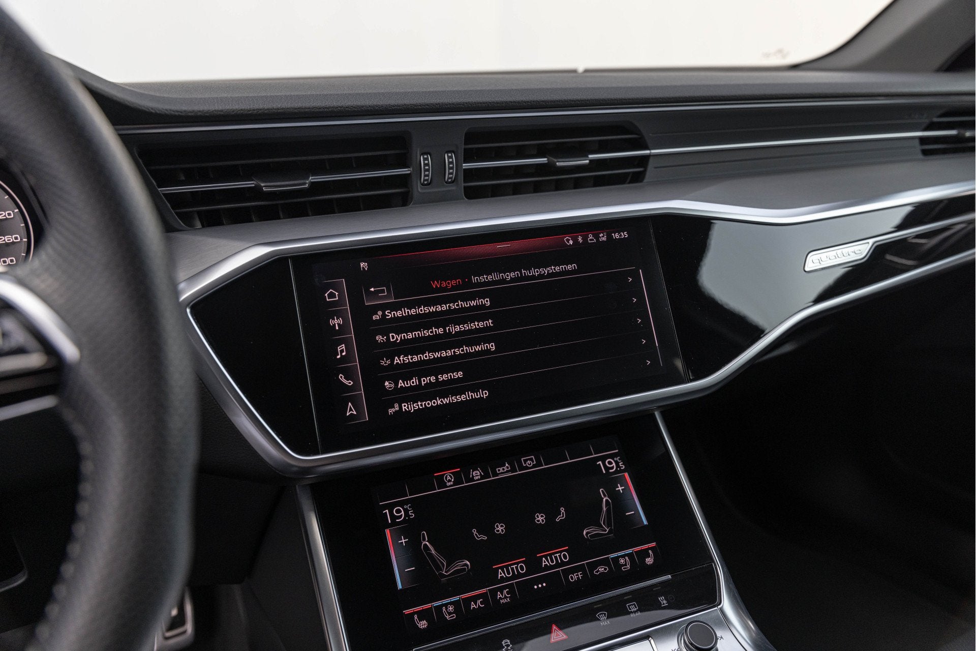 Foto 25 van Audi A6 Avant 55 TFSI Quattro 340pk S-line Luchtv. HD-Matrix