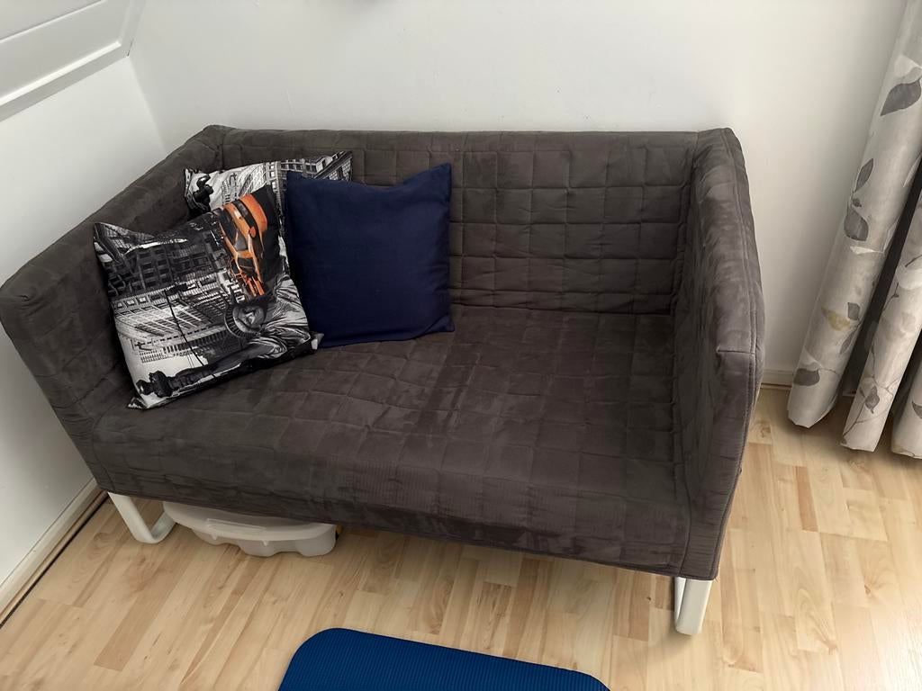 Compacte tweepersoonsbank - Grijs, comfortabel en stijlvol, Huis en Inrichting, Ophalen, Gebruikt, Tweepersoons, 75 tot 100 cm