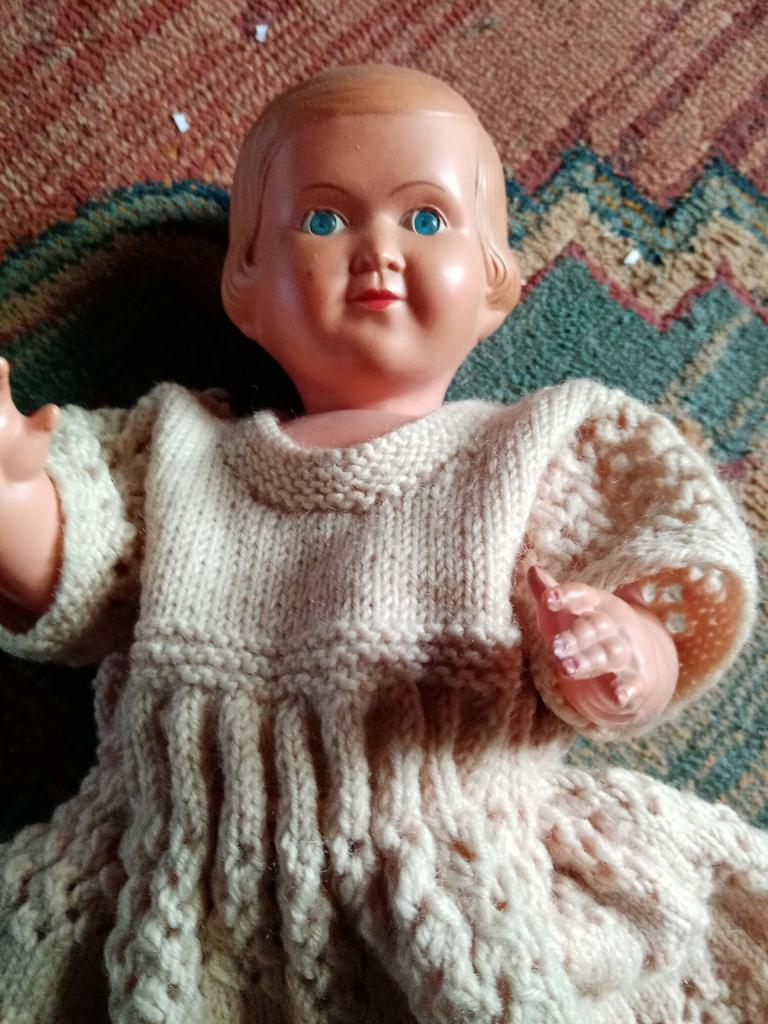 Vintage pop, uitgegeven voor Engelse prinses, Kinderen en Baby's, Speelgoed | Poppen, Ophalen of Verzenden
