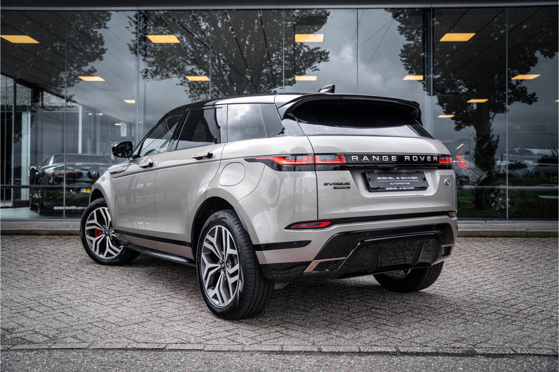 Land Rover Range Rover Evoque P300e AWD Autobiography * Pano, Auto's, Automaat, 15 kWh, Vierwielaandrijving, Hybride Elektrisch/Benzine