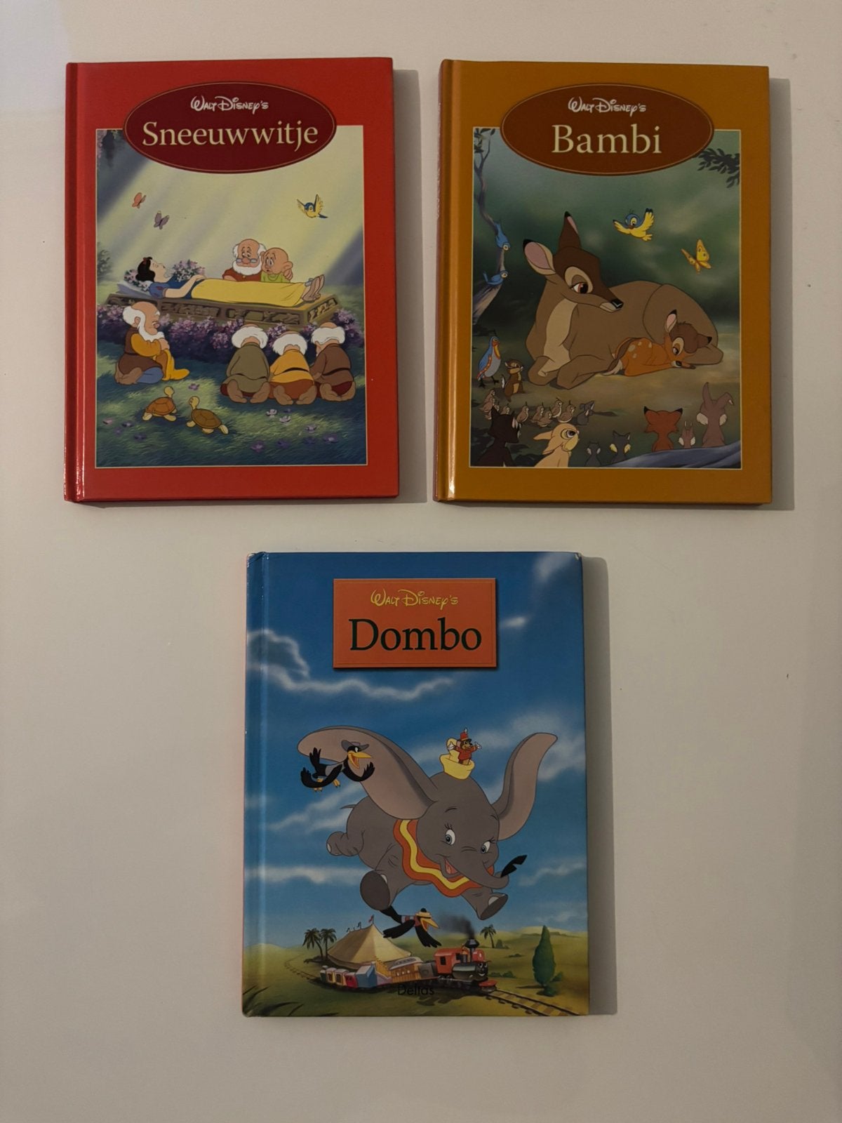 3 Disney klassiekers: Sneeuwwitje, Bambi en Dombo boeken, Boeken, Ophalen of Verzenden, Zo goed als nieuw