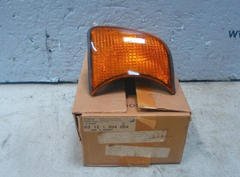 KNIPPERLICHT RECHTS BMW 5 serie (E34) (63-13-1-384-034), Gebruikt, Ophalen of Verzenden, Petuelring 130 80809 München, DE, BMW