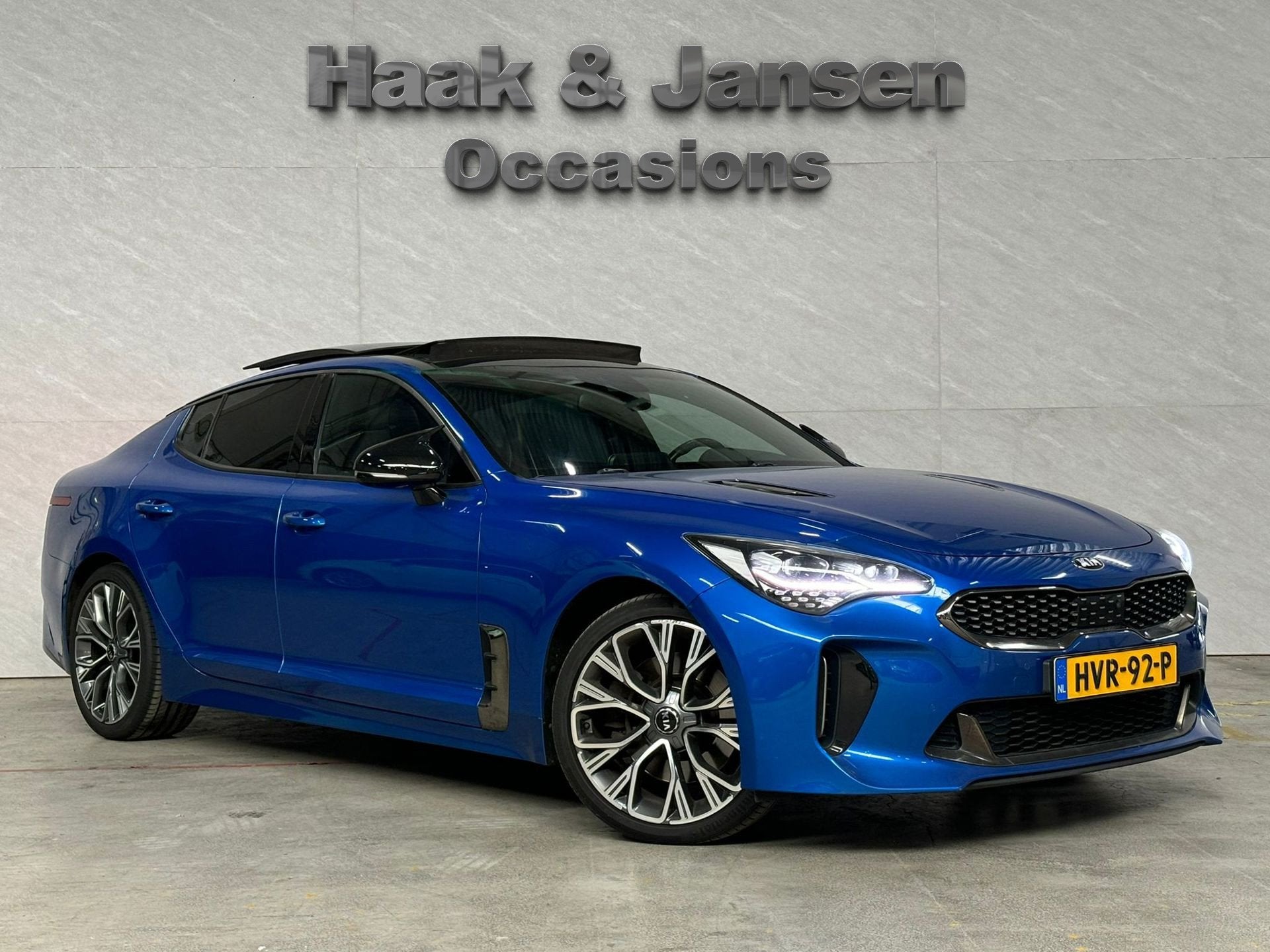 Kia Stinger GT-Line 2WD - Pano - Leder - Adaptive - Trekhaak, Automaat, Achterwielaandrijving, Gebruikt, Zwart