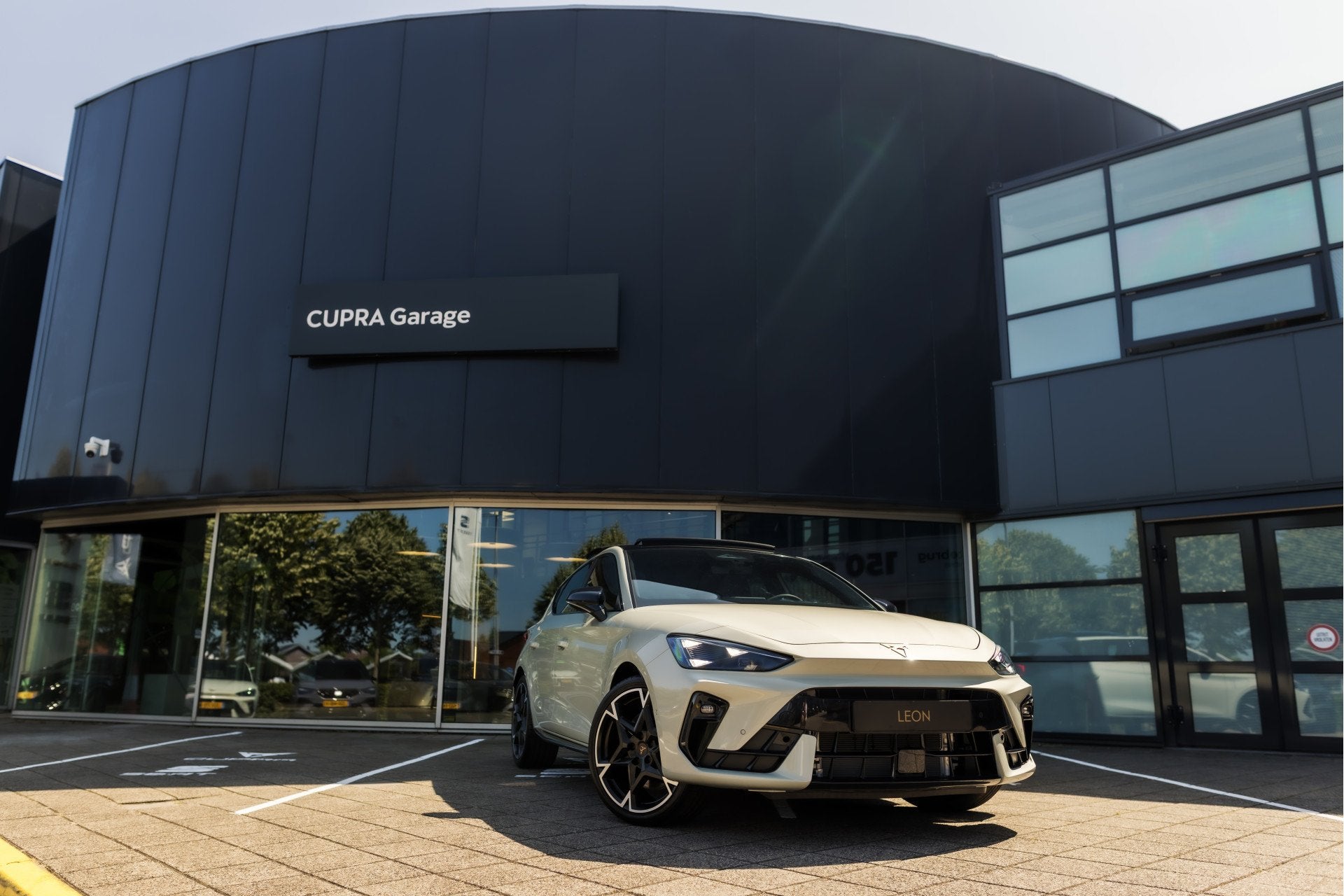 Foto 6 van CUPRA Leon 1.5 TSI e-Hybrid VZ Performance €4500,- voordee