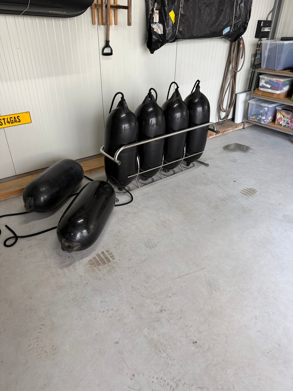 6 fenders + fenderrek, Watersport en Boten, Ophalen, Zo goed als nieuw, Overige typen