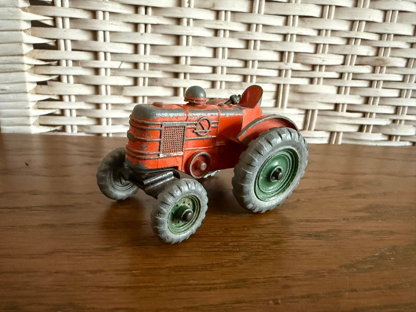 Dinky Toys 301 Field Marshall Tractor, Ophalen of Verzenden