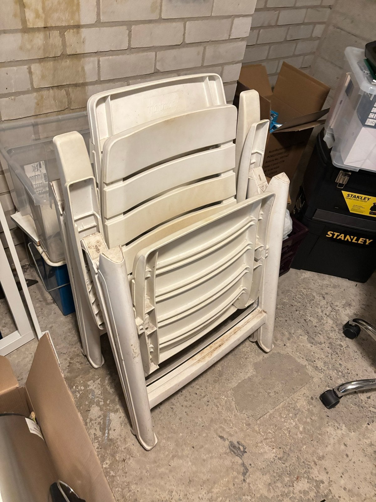 2 Hartman tuinstoelen, Ophalen, Gebruikt, Kunststof, Stapelbaar