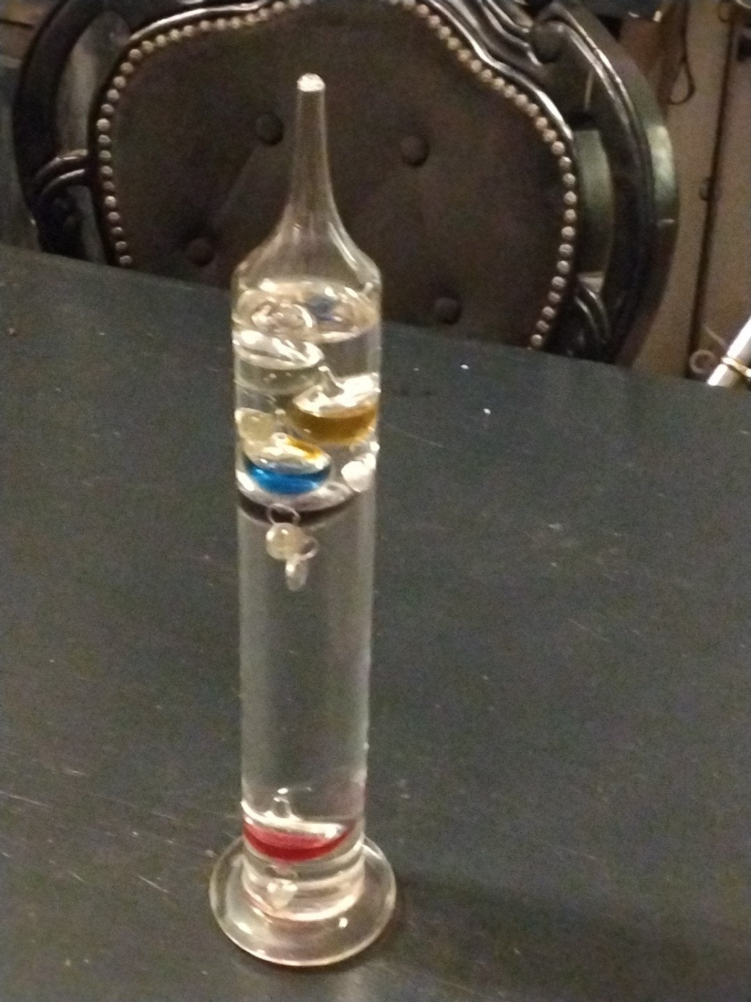 Galileo thermometer - Decoratieve en functionele blikvanger, Glas, Ophalen of Verzenden, Zo goed als nieuw, Overige merken